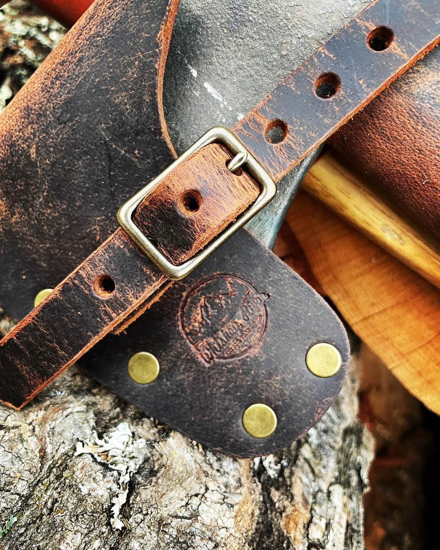 Universal Medium Leather Mask